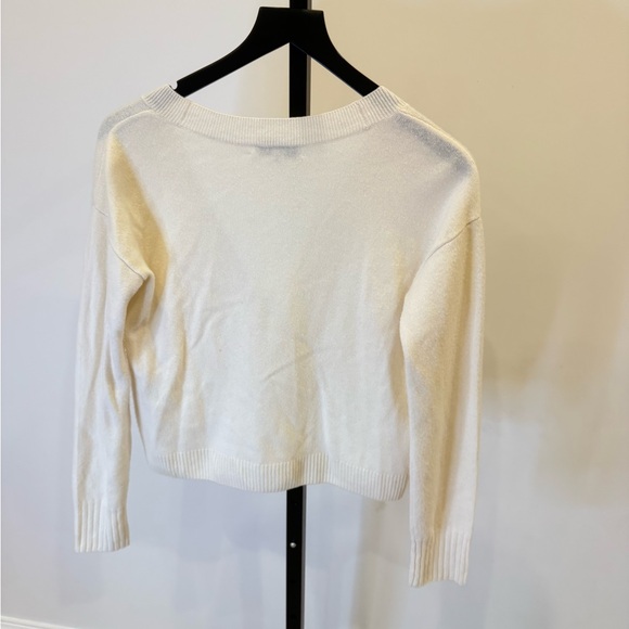 Intermix Brand 100% cashmere cream/ off white size P / XS v neck cardigain - Picture 4 of 8
